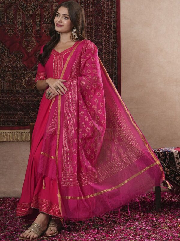 Floral Printed Panelled Gotta Patti Kurta with Trouser & Dupatta - Image 7